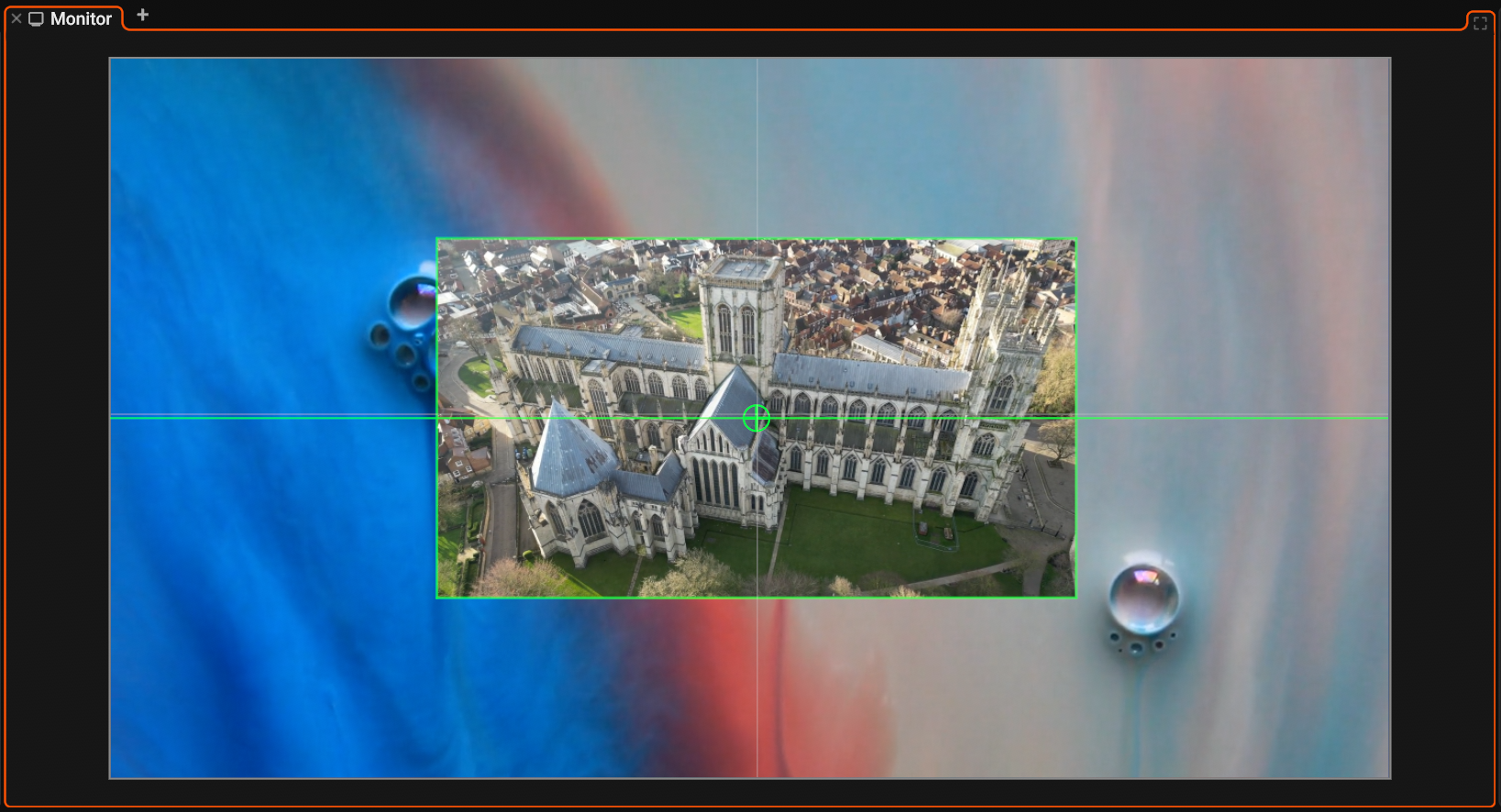 A clip that snaps to the center of the canvas while it is dragged